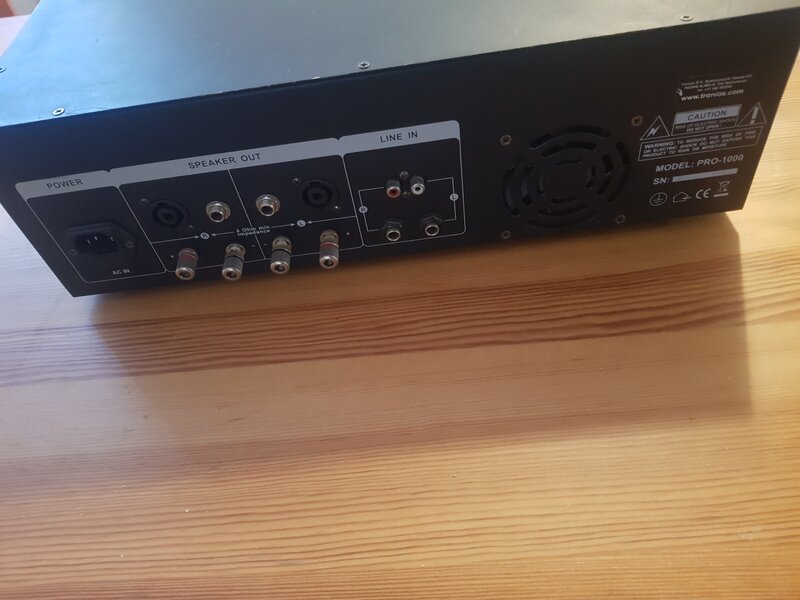 Amplificator de putere skytec pro 1000